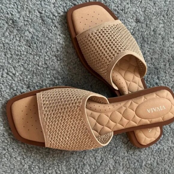 Women's Cream Slide Sandals - Picture 4 of 11